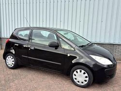 Zwart Gebruikt 2005 Mitsubishi Colt Hatchback | € 1.795 (Iets duurder)