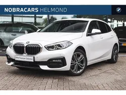Wit Gebruikt 2022 BMW 118 Sport Line Hatchback | € 24.950 (Eerlijke prijs)