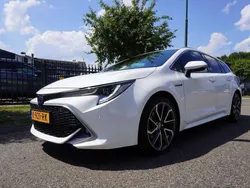 Wit Gebruikt 2021 Toyota Corolla Executive Stationwagen | € 26.445 (Eerlijke prijs)
