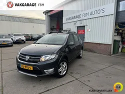 Grijs, metallic lak Gebruikt 2016 Dacia Sandero Lauréate Hatchback | € 7.950 (Iets duurder)