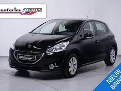 Zwart Gebruikt 2012 Peugeot 208 Active Hatchback | € 4.850 (Eerlijke prijs)