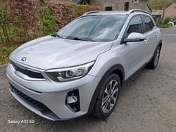 Grijs Gebruikt 2019 Kia Stonic SUV | € 13.200 (Goede deal)