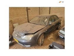 Grijs Gebruikt 2003 Ford Mondeo Ghia Hatchback | € 950 (Super prijs)