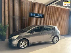 Grijs Gebruikt 2010 Toyota Verso Business Edition MPV | € 8.495 (Goede deal)