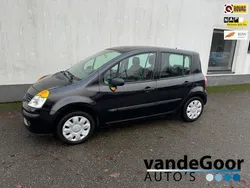 Zwart Gebruikt 2005 Renault Modus Authentique MPV | € 1.950 (Eerlijke prijs)