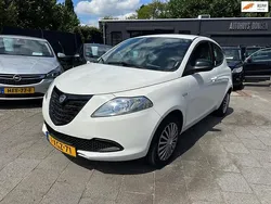 Wit Gebruikt 2014 Lancia Ypsilon Hatchback | € 5.750 (Eerlijke prijs)