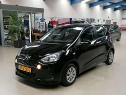 Zwart Gebruikt 2018 Hyundai i10 Comfort Hatchback | € 9.245 (Eerlijke prijs)