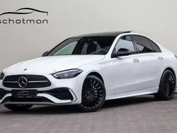 Wit, metallic lak Gebruikt 2024 Mercedes C400 Premium Plus Sedan | € 64.500