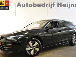 Zwart Gebruikt 2024 VW Passat Business Stationwagen | € 37.445