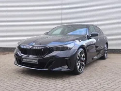 Zwart Nieuw 2025 BMW i5 M Sport Sedan | € 97.730 (Duur)