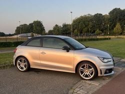 Grijs Gebruikt 2011 Audi A1 Proline Hatchback | € 9.950 (Iets duurder)