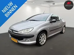 Grijs Gebruikt 2001 Peugeot 206 CC Cabriolet | € 1.745