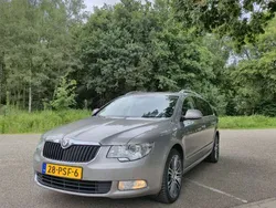 Gebruikt 2011 Skoda Superb Elegance Stationwagen | € 9.500 (Eerlijke prijs)