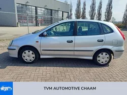 Nissan Almera Tino