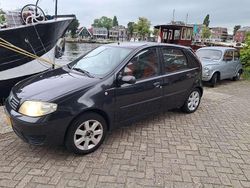 Zwart Gebruikt 2005 Fiat Punto Classica Hatchback | € 700 (Eerlijke prijs)