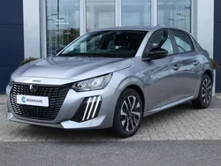 Grijs, metallic lak Nieuw 2025 Peugeot 208 Style Hatchback | € 23.900 (Eerlijke prijs)