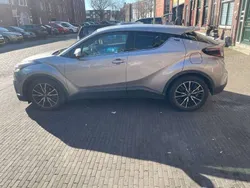Gebruikt 2017 Toyota C-HR Style SUV | € 18.500 (Eerlijke prijs)