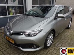 Grijs Gebruikt 2017 Toyota Auris Hybrid Business Edition Hatchback | € 16.245 (Eerlijke prijs)
