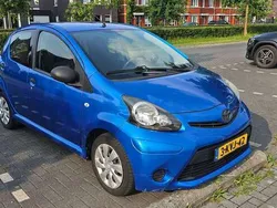 Blauw Gebruikt 2013 Toyota Aygo Comfort Hatchback | € 2.100 (Goede deal)