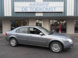 Blauw Gebruikt 2002 Ford Mondeo Collection Sedan | € 4.130