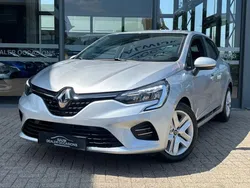 Grijs Gebruikt 2022 Renault Clio V Business Hatchback | € 13.950