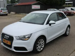 Wit Gebruikt 2013 Audi A1 Sportback Comfort Hatchback | € 9.995 (Eerlijke prijs)