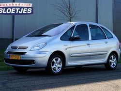 Grijs, metallic lak Gebruikt 2007 Citroën Xsara Picasso MPV | € 1.750 (Eerlijke prijs)