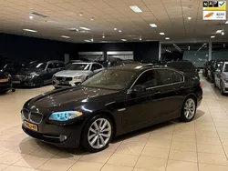 Zwart, metallic lak Gebruikt 2013 BMW 530 Executive Sedan | € 14.950 (Eerlijke prijs)