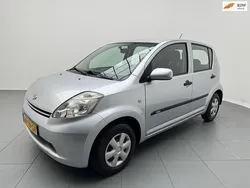 Grijs Gebruikt 2006 Daihatsu Sirion Hatchback | € 1.195 (Eerlijke prijs)