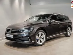 Grijs Gebruikt 2020 VW Passat Business Stationwagen | € 21.495 (Goede deal)