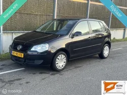 Zwart Gebruikt 2005 VW Polo Hatchback | € 3.650 (Iets duurder)