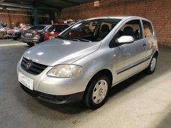 Grijs Gebruikt 2005 VW Fox Hatchback | € 2.950 (Duur)