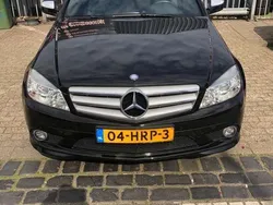 Zwart Gebruikt 2009 Mercedes C220 Avantgarde Sedan | € 8.000 (Goede deal)