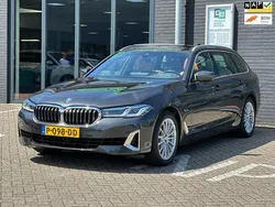 Grijs Gebruikt 2022 BMW 530e Stationwagen | € 35.999 (Super prijs)
