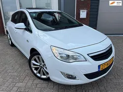 Wit Gebruikt 2010 Opel Astra Cosmo Hatchback | € 6.400 (Eerlijke prijs)