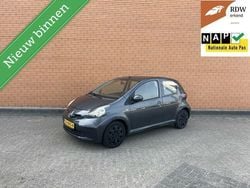 Grijs Gebruikt 2009 Toyota Aygo Hatchback | € 1.495 (Goede deal)