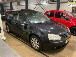 Zwart, metallic lak Gebruikt 2006 VW Golf V Comfortline Hatchback | € 2.799 (Eerlijke prijs)