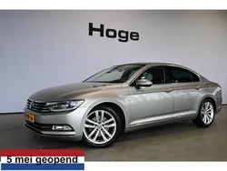Grijs Gebruikt 2014 VW Passat Highline Sedan | € 14.440 (Duur)