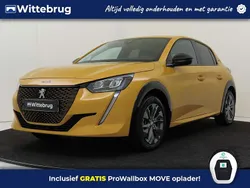 Geel, metallic lak Gebruikt 2022 Peugeot e-208 Allure Hatchback | € 19.725 (Eerlijke prijs)