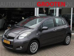 Grijs Gebruikt 2011 Toyota Yaris Hatchback | € 3.988 (Eerlijke prijs)
