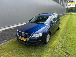 Blauw Gebruikt 2006 VW Passat Trendline Stationwagen | € 2.750 (Eerlijke prijs)