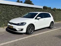 Wit Gebruikt 2017 VW e-Golf Hatchback | € 8.000 (Goede deal)