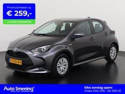 Grijs Gebruikt 2021 Toyota Yaris Hybrid Active Hatchback | € 21.190 (Eerlijke prijs)