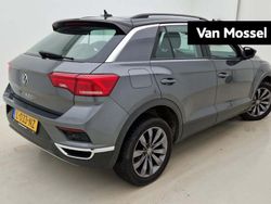 Grijs Gebruikt 2021 VW T-Roc Style SUV | € 21.400 (Goede deal)