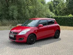 Paars, metallic lak Gebruikt 2013 Suzuki Swift Exclusive Hatchback | € 6.999 (Eerlijke prijs)