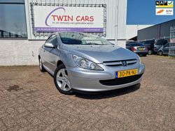 Grijs (metallic) Gebruikt 2004 Peugeot 307 CC Cabriolet | € 2.995 (Eerlijke prijs)