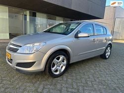 Grijs (metallic) Gebruikt 2007 Opel Astra Essentia Hatchback | € 1.499 (Super prijs)