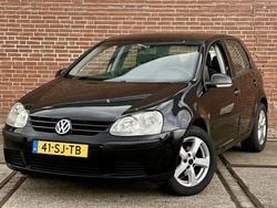 Zwart Gebruikt 2006 VW Golf V Comfortline Hatchback | € 2.750 (Goede deal)