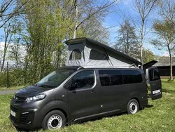 Grijs Gebruikt 2022 Opel Vivaro-e Combi Van | € 59.950