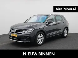 Grijs Gebruikt 2023 VW Tiguan Elegance SUV | € 36.400 (Eerlijke prijs)